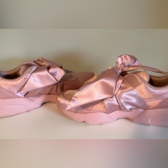 Rihanna’s Puma Fenty Bow Shoes - Picture 4 of 4